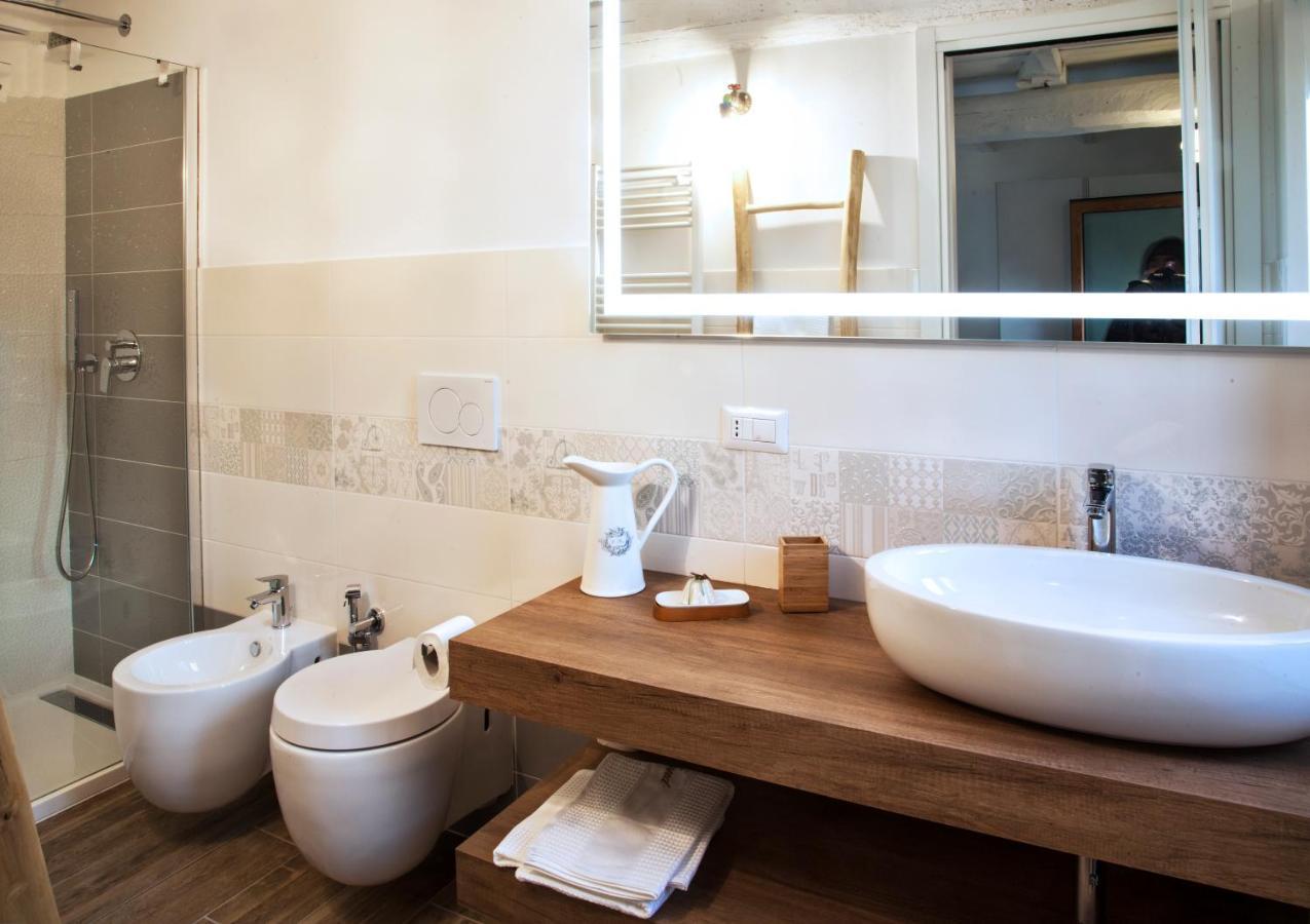 Al Rost B&B Луино Экстерьер фото
