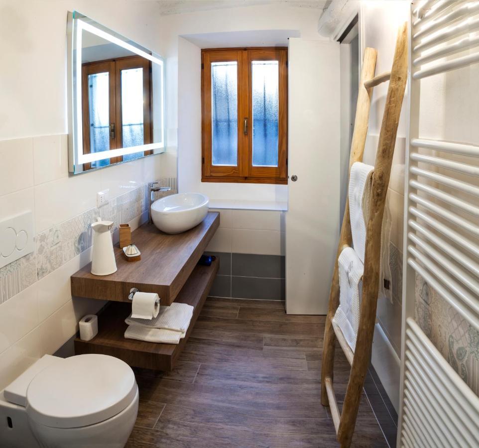 Al Rost B&B Луино Экстерьер фото