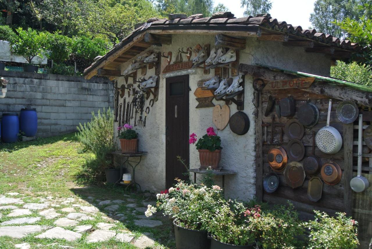 Al Rost B&B Луино Экстерьер фото
